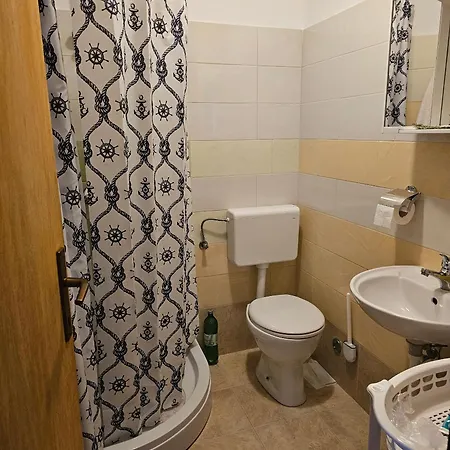 Pjestata 10210b * Janjina